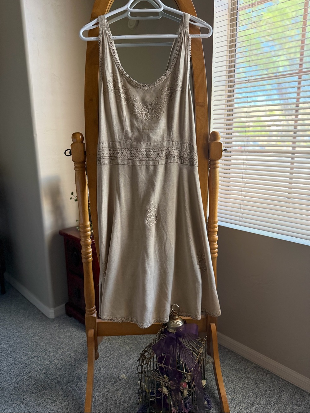 Coline Embroidered Halter Dress Tie-Back XXL